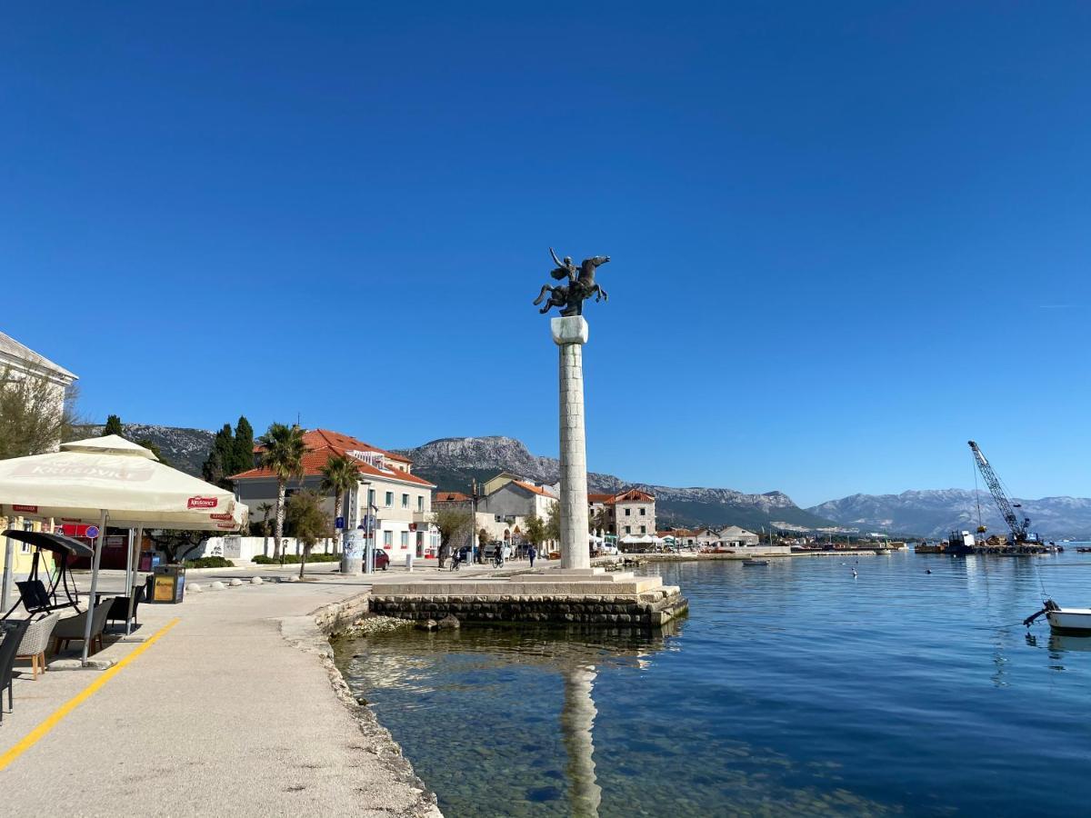 Sunny Apartment By The Beach Kaštel Štafilić Eksteriør billede