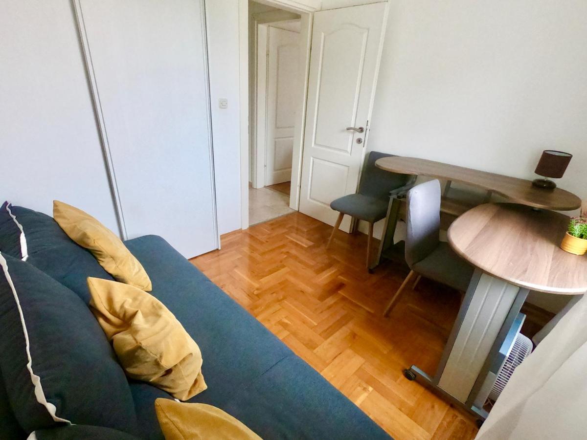 Sunny Apartment By The Beach Kaštel Štafilić Eksteriør billede