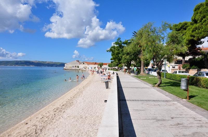 Sunny Apartment By The Beach Kaštel Štafilić Eksteriør billede