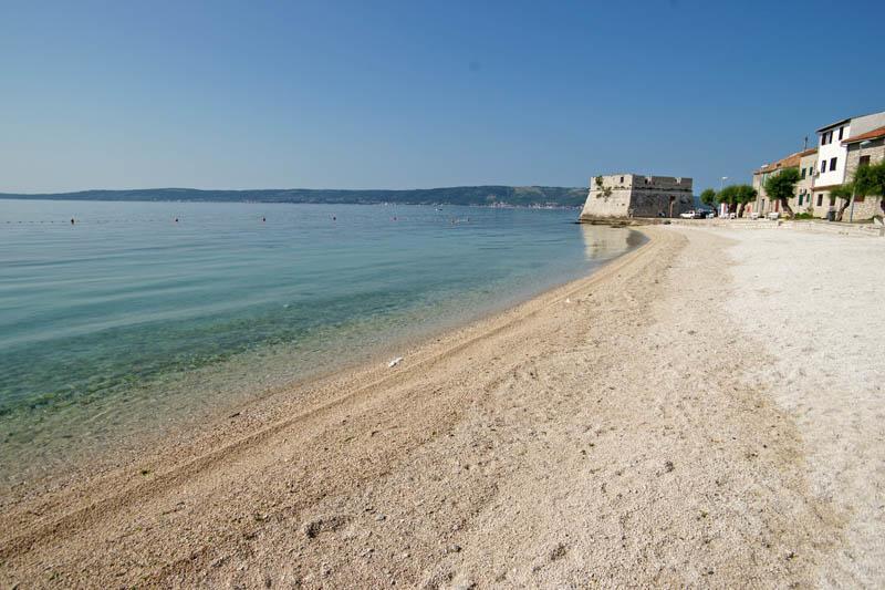 Sunny Apartment By The Beach Kaštel Štafilić Eksteriør billede